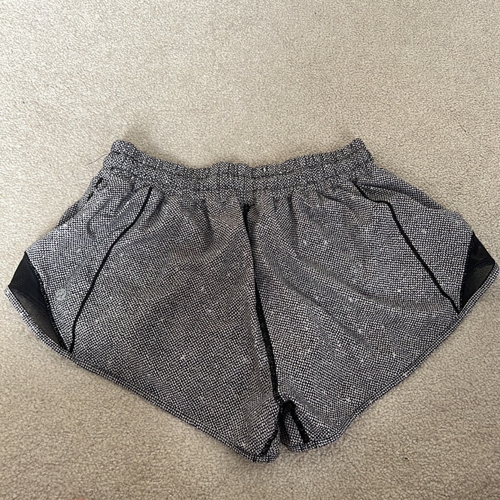 LULULEMON SHORTS - Picture 2 of 4